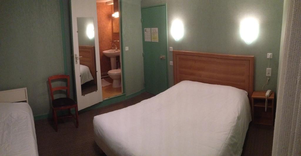 Hotel De L'Abbaye Sauxillanges Δωμάτιο φωτογραφία