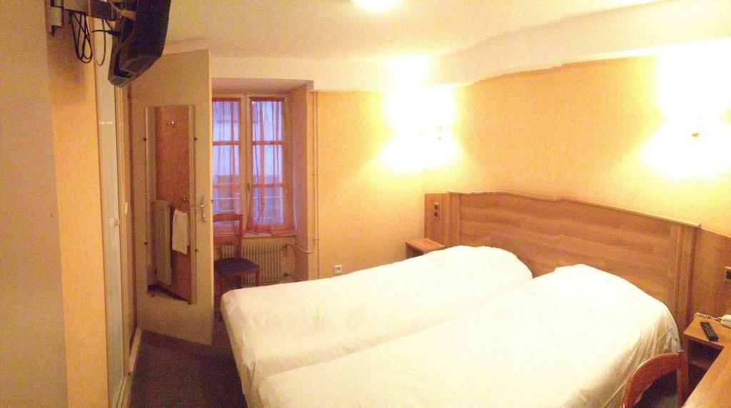 Hotel De L'Abbaye Sauxillanges Δωμάτιο φωτογραφία